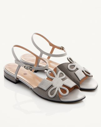 Evelyne Sandalo flat a tacco 20, in nappa grigia a stampa lizard e finiture in vitello grigio chiaro Francesco Lanzoni Shoes